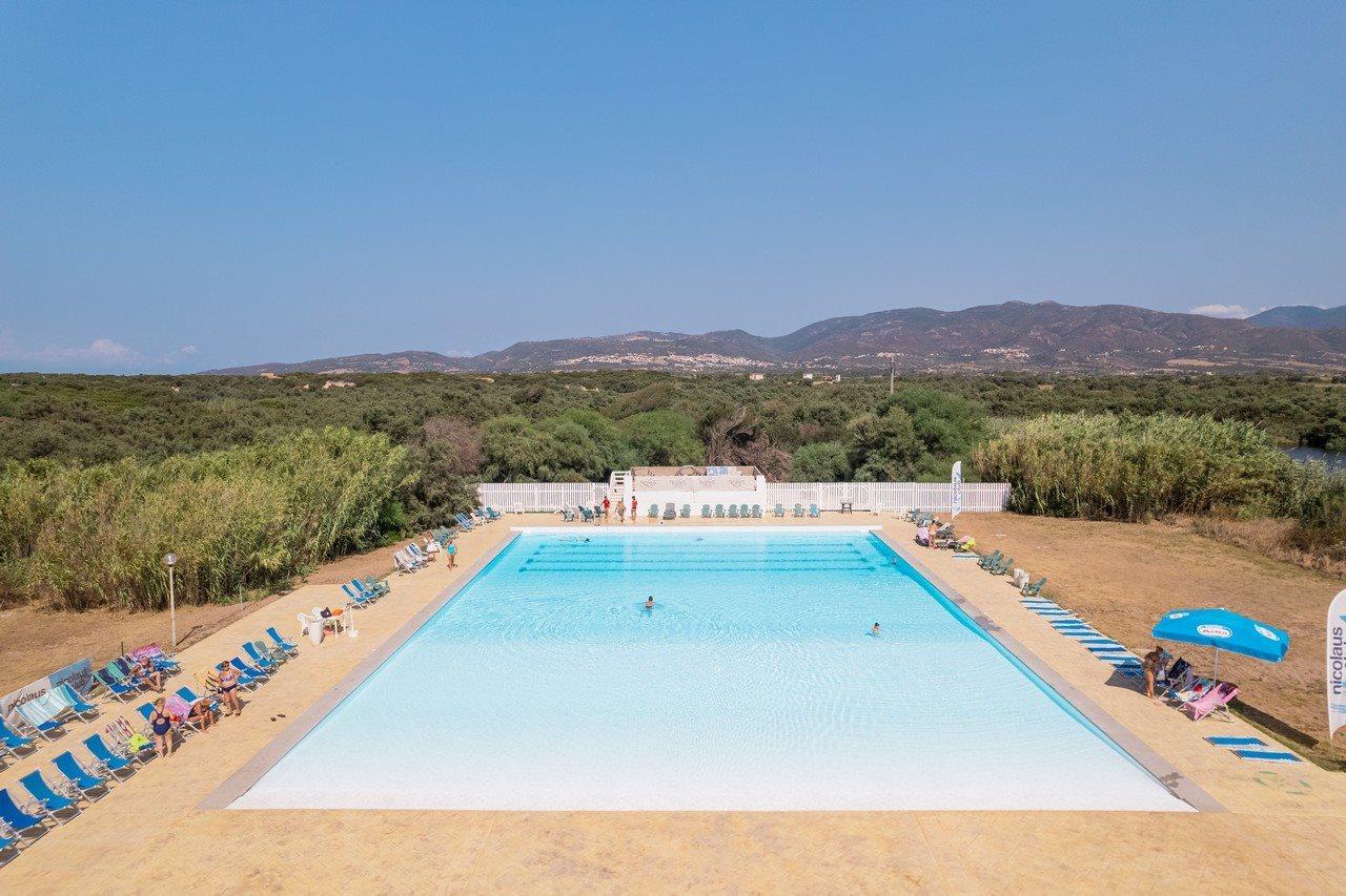 Aparthotel Baia Delle Mimose Badesi Zewnętrze zdjęcie
