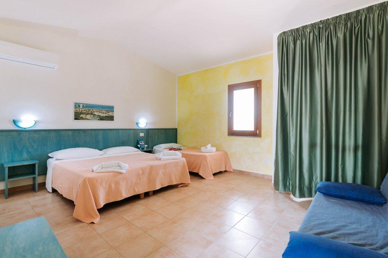 Aparthotel Baia Delle Mimose Badesi Zewnętrze zdjęcie