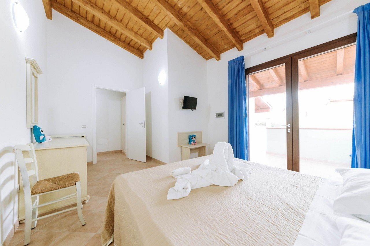 Aparthotel Baia Delle Mimose Badesi Zewnętrze zdjęcie