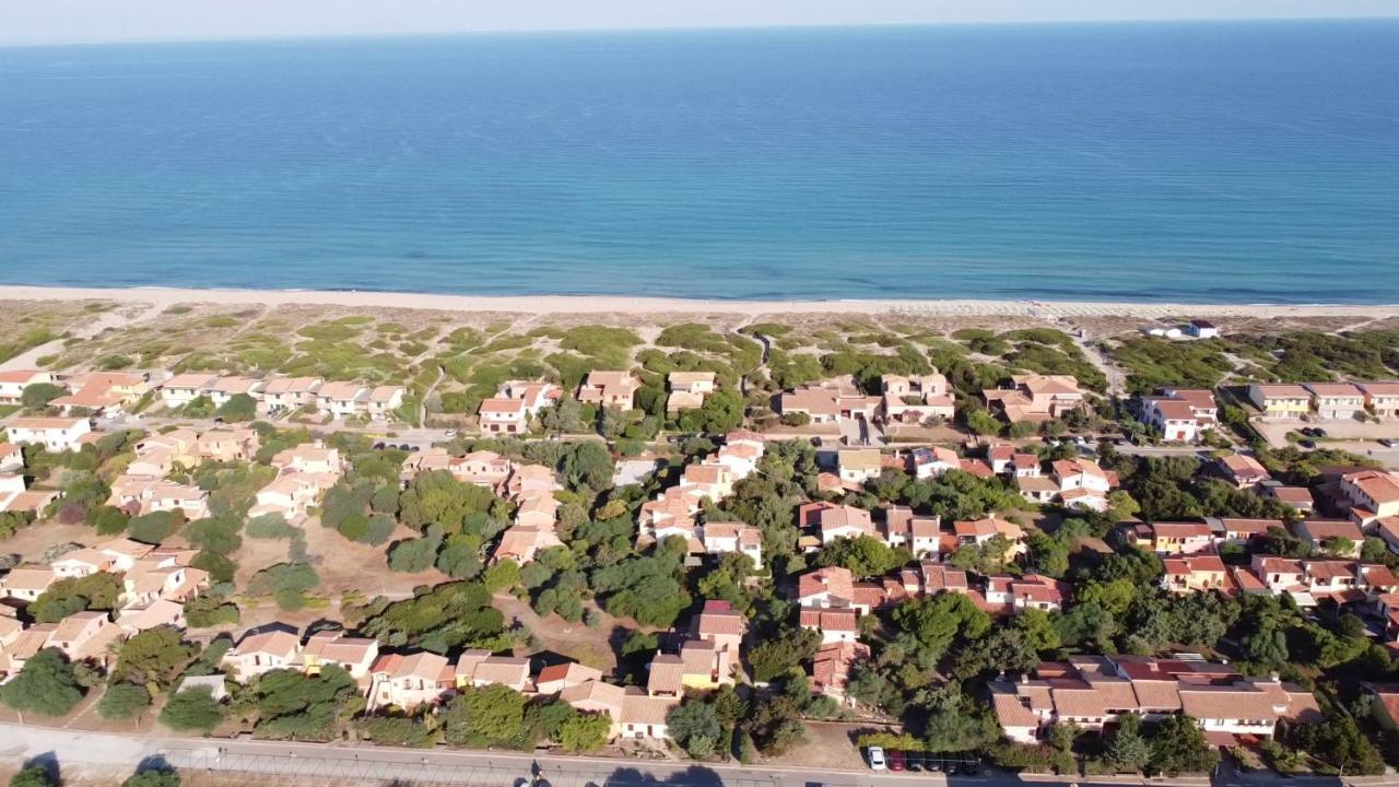 Aparthotel Baia Delle Mimose Badesi Zewnętrze zdjęcie