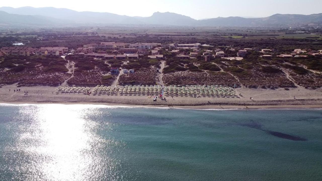 Aparthotel Baia Delle Mimose Badesi Zewnętrze zdjęcie