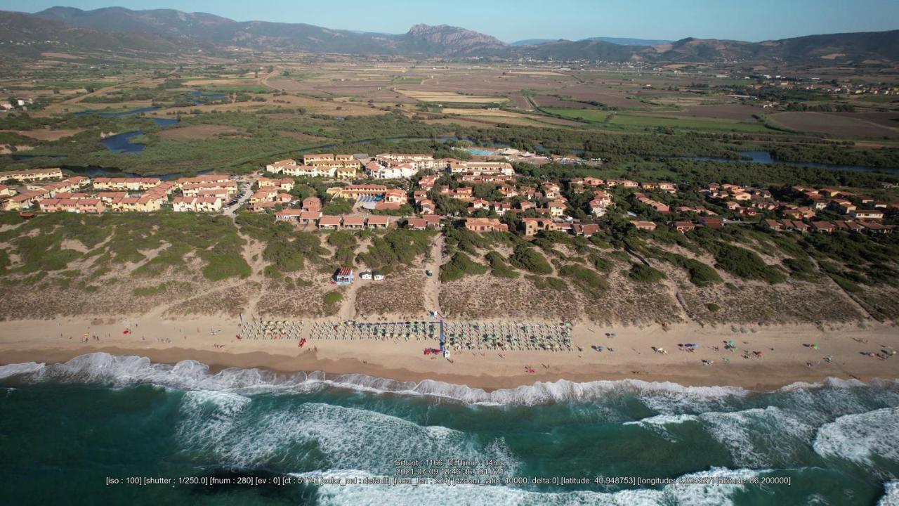 Aparthotel Baia Delle Mimose Badesi Zewnętrze zdjęcie