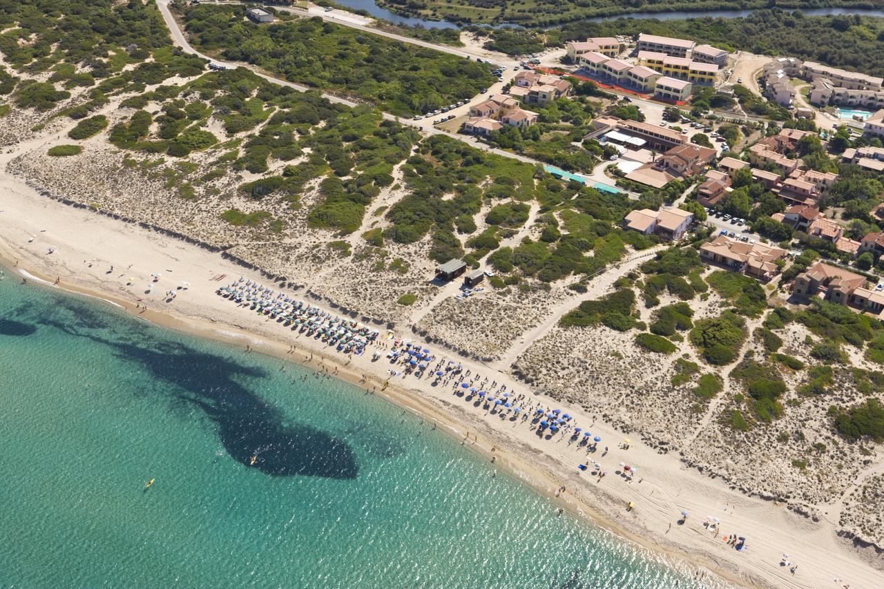 Aparthotel Baia Delle Mimose Badesi Zewnętrze zdjęcie
