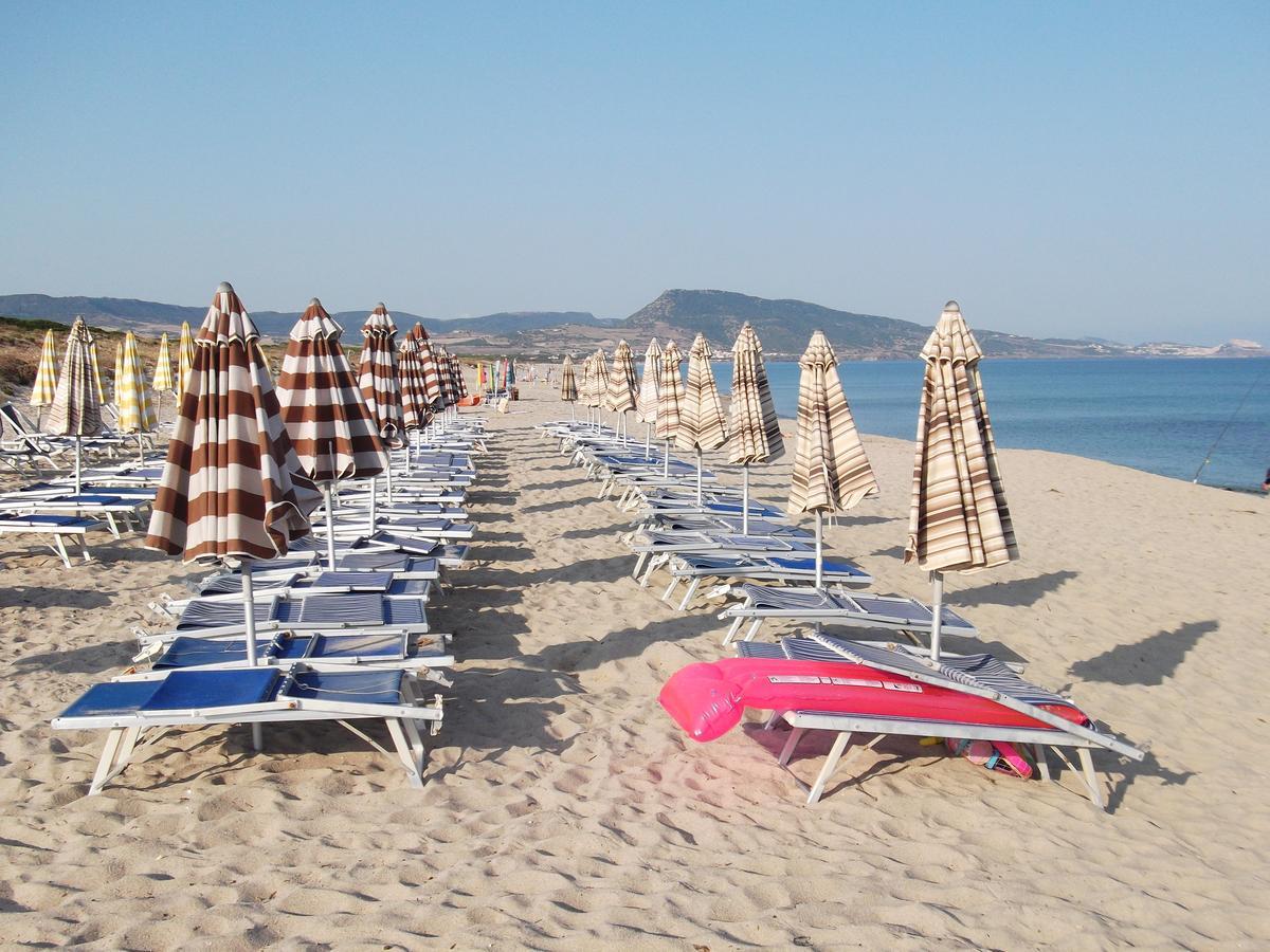 Aparthotel Baia Delle Mimose Badesi Zewnętrze zdjęcie