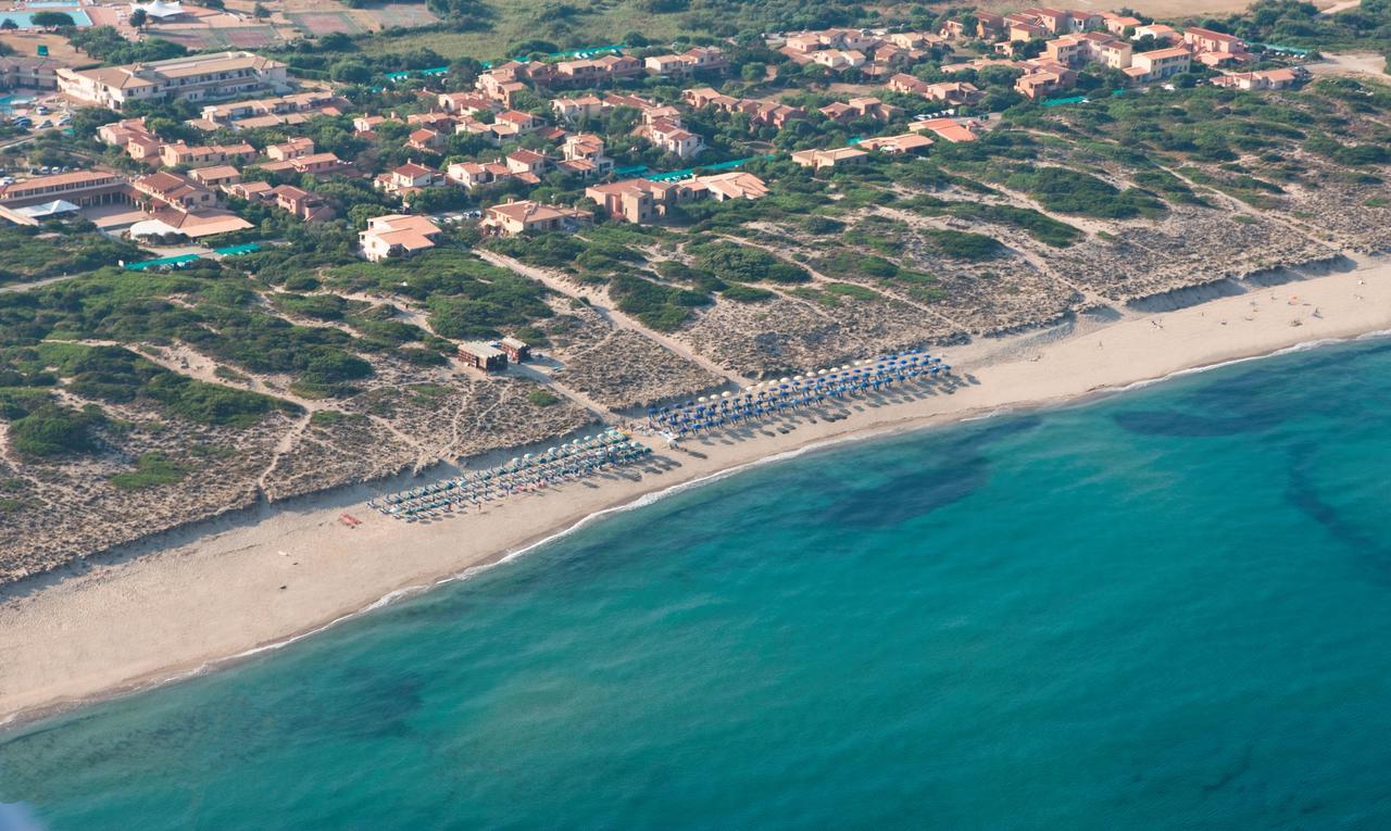 Aparthotel Baia Delle Mimose Badesi Zewnętrze zdjęcie