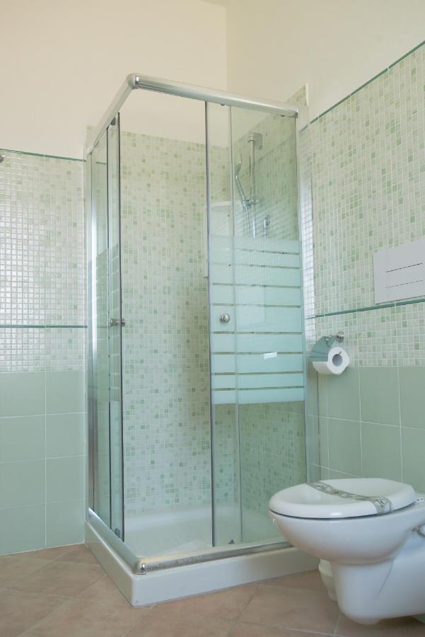 Aparthotel Baia Delle Mimose Badesi Zewnętrze zdjęcie